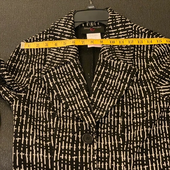 Simply Manakin Black & White 3/4 Length Coat-XS - Picture 10 of 15